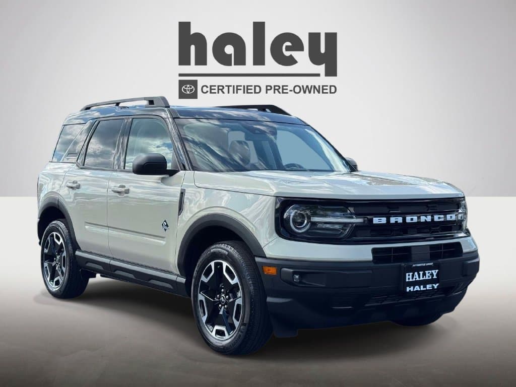 2024 Ford Bronco Sport Outer Banks — photo 1 of 27