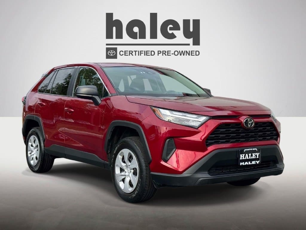 2025 Toyota RAV4 LE — photo 1 of 27