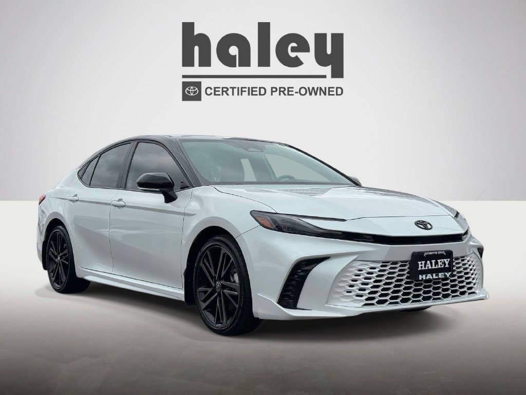 2025 Toyota Camry XSE — photo 1 of 29