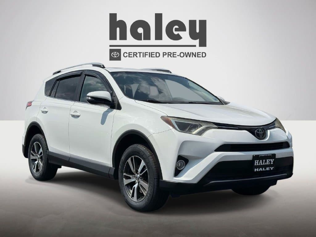 2017 Toyota RAV4 XLE — photo 1 of 28