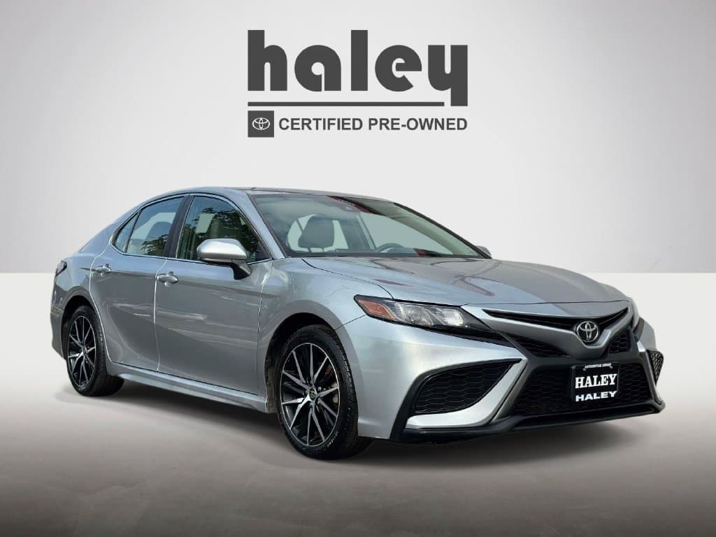 2021 Toyota Camry SE — photo 1 of 26