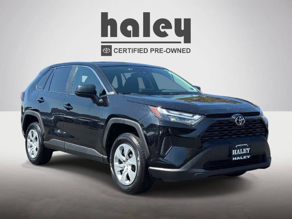 2025 Toyota RAV4 LE — photo 1 of 26