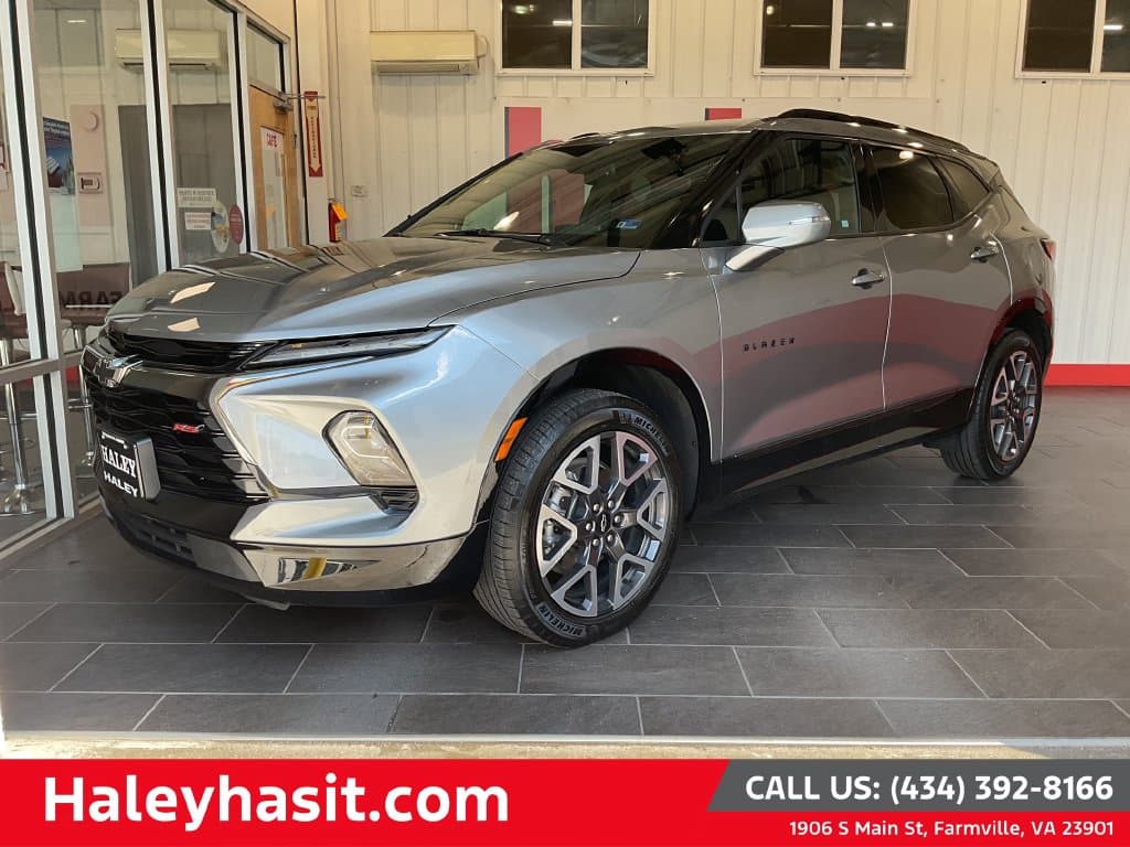 2025 Chevrolet Blazer RS — photo 1 of 32