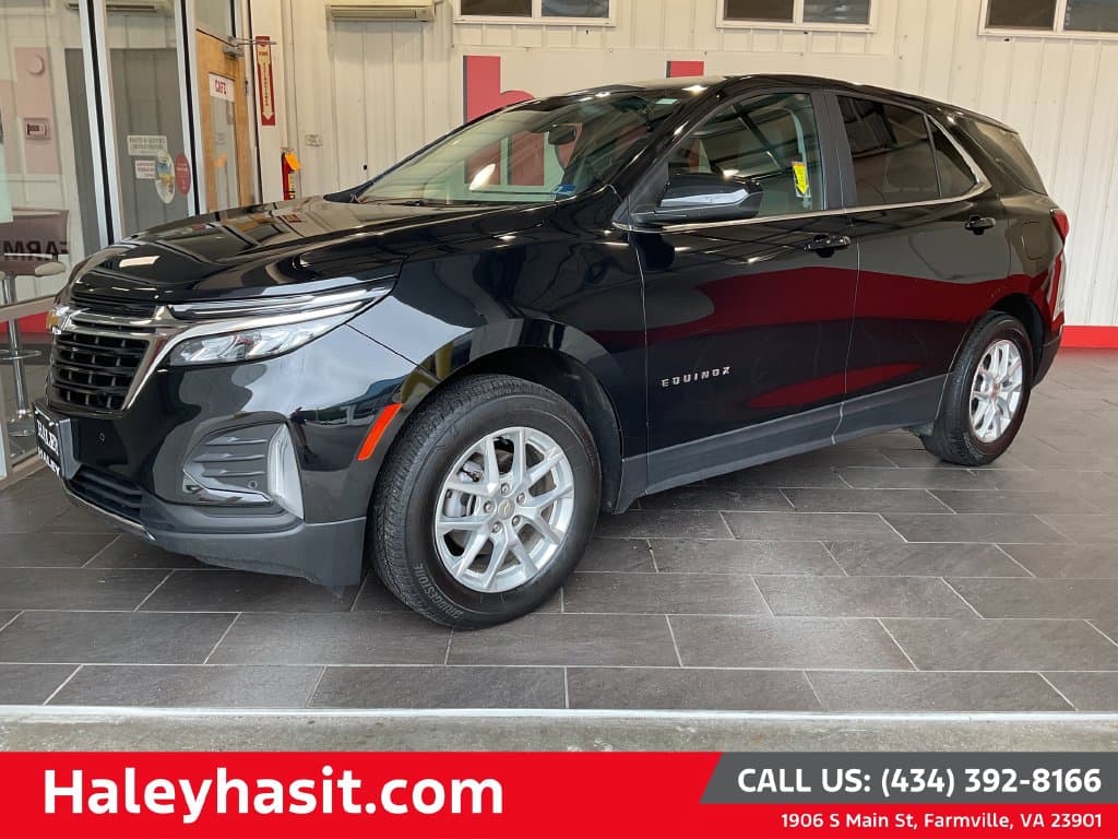 2024 Chevrolet Equinox LT — photo 1 of 32