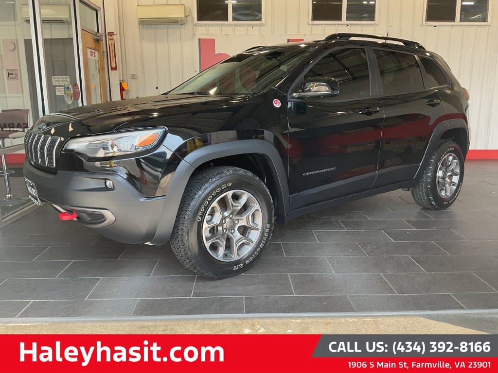 2022 Jeep Cherokee Trailhawk — photo 1 of 32