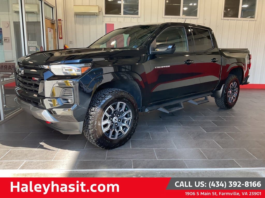 2023 Chevrolet Colorado Base — photo 1 of 33