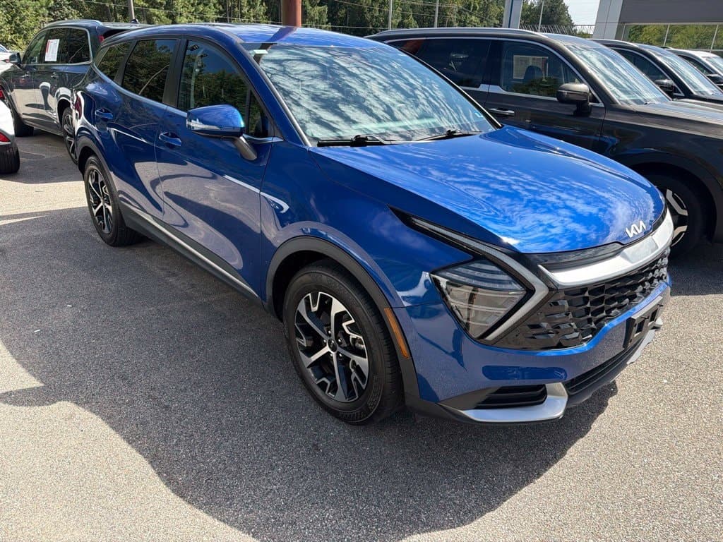 2024 Kia Sportage EX — photo 1 of 4