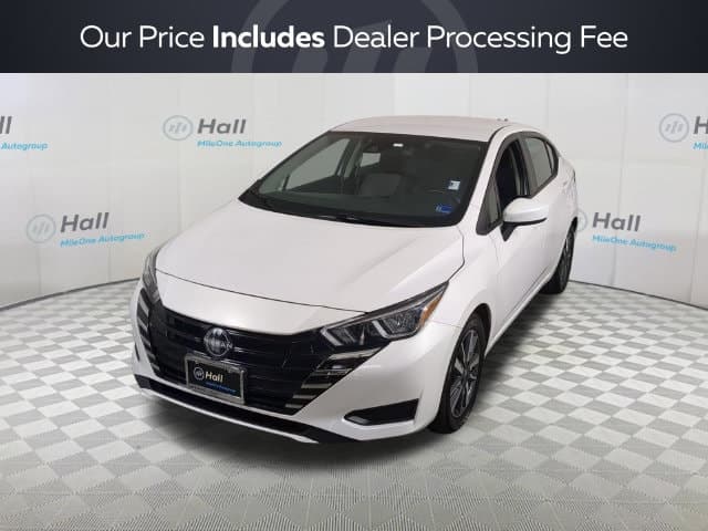 2024 Nissan Versa Base — photo 1 of 30