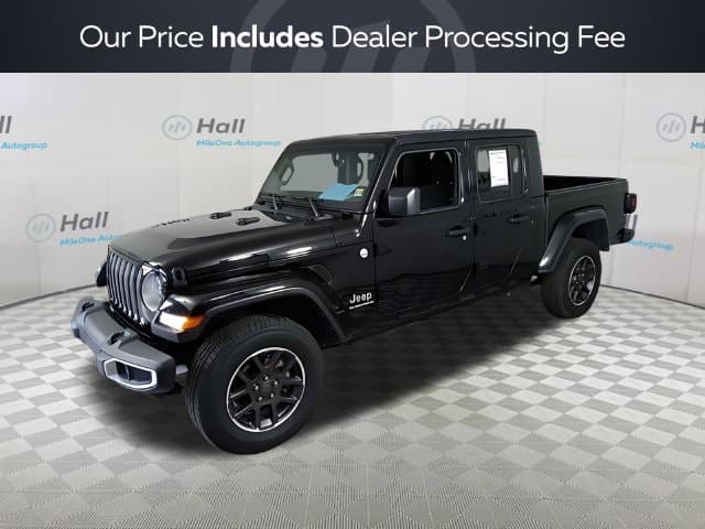 2023 Jeep Gladiator Overland — photo 1 of 31