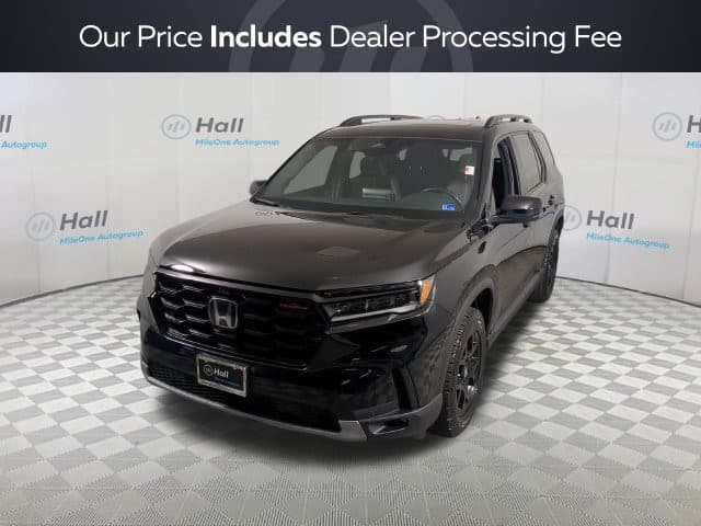 2025 Honda Pilot TrailSport — photo 1 of 30