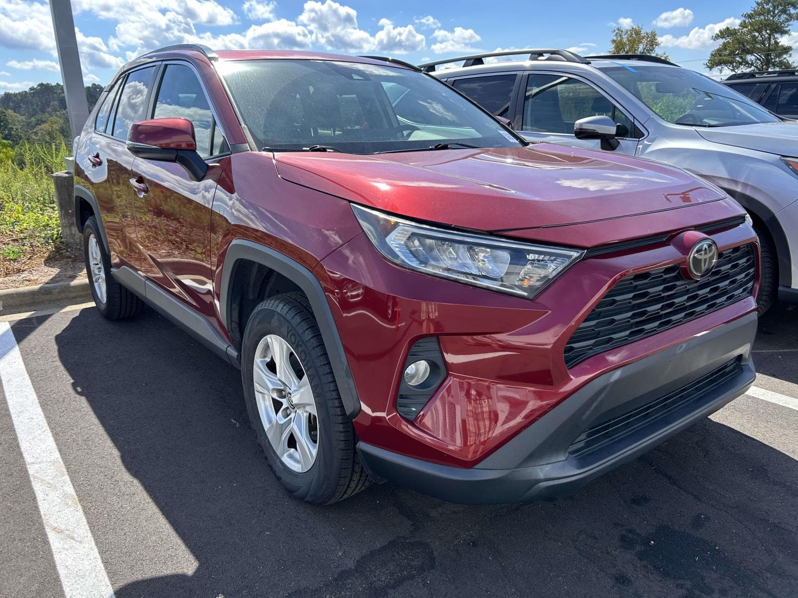 2019 Toyota RAV4 XLE — photo 1 of 2