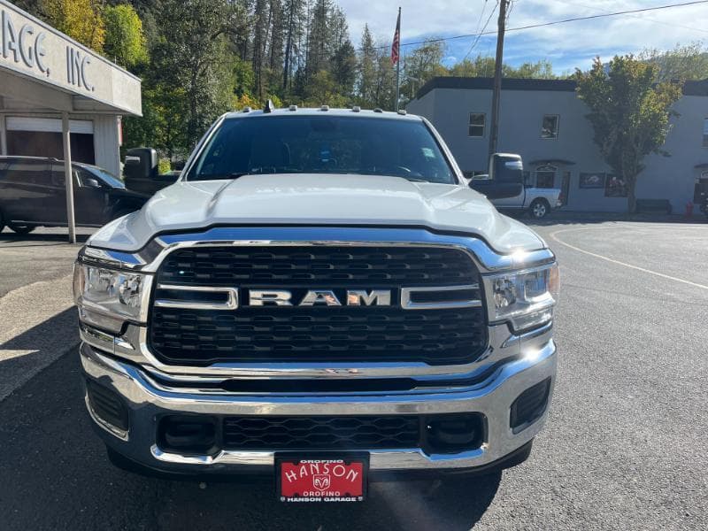 2024 RAM 3500 Chassis Cab SLT — photo 1 of 8