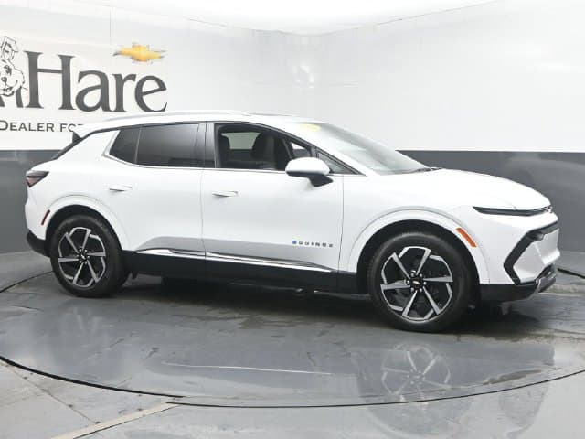 2025 Chevrolet Equinox EV LT — photo 1 of 62