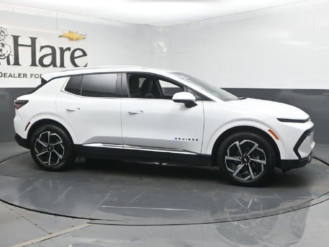 2024 Chevrolet Equinox EV Base — photo 1 of 63