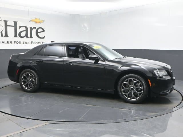 2016 Chrysler 300 Base — photo 1 of 61