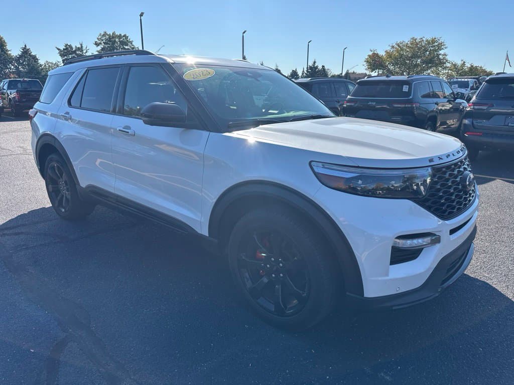 2023 Ford Explorer ST — photo 1 of 21