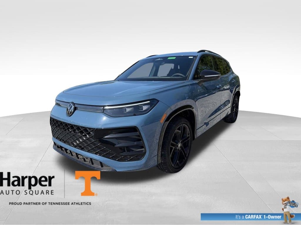 2025 Volkswagen Tiguan Base — photo 1 of 21