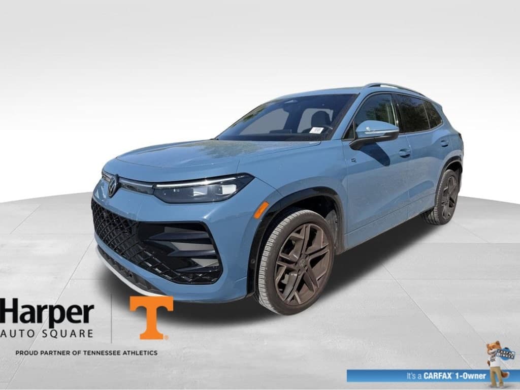 2025 Volkswagen Tiguan Base — photo 1 of 21