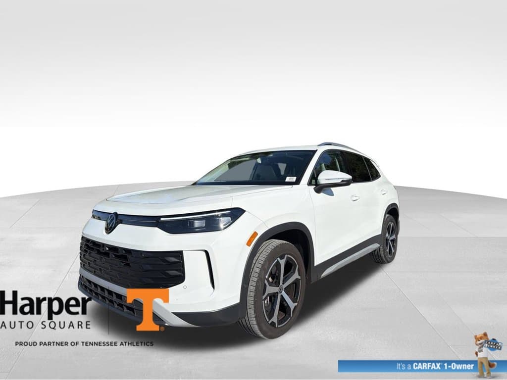 2025 Volkswagen Tiguan Base — photo 1 of 21