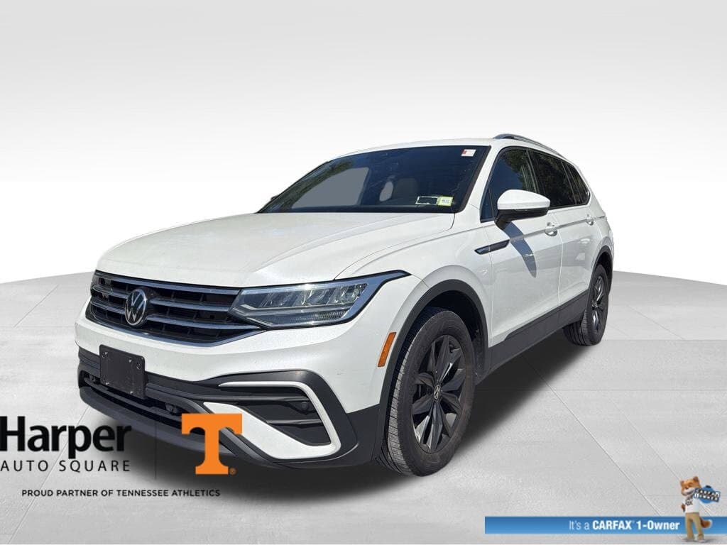 2023 Volkswagen Tiguan Base — photo 1 of 21