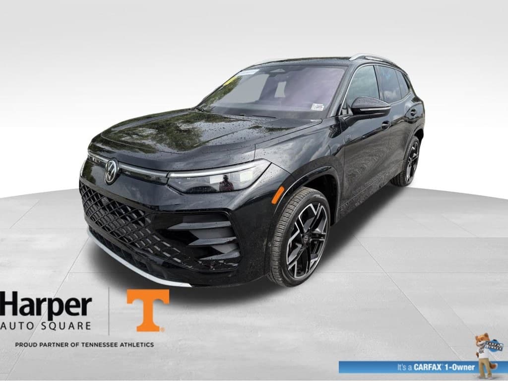 2025 Volkswagen Tiguan SEL R-Line — photo 1 of 20