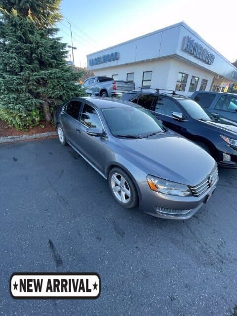 2012 Volkswagen Passat SE — photo 1 of 5