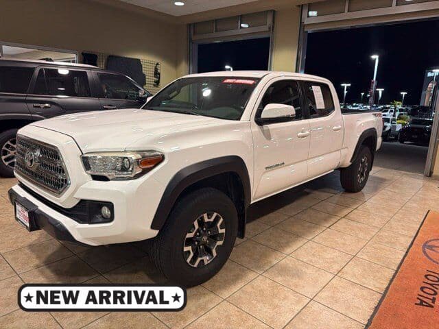 2016 Toyota Tacoma TRD Off Road — photo 1 of 8