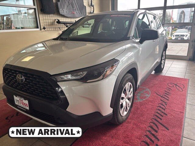 2024 Toyota Corolla Cross L — photo 1 of 8