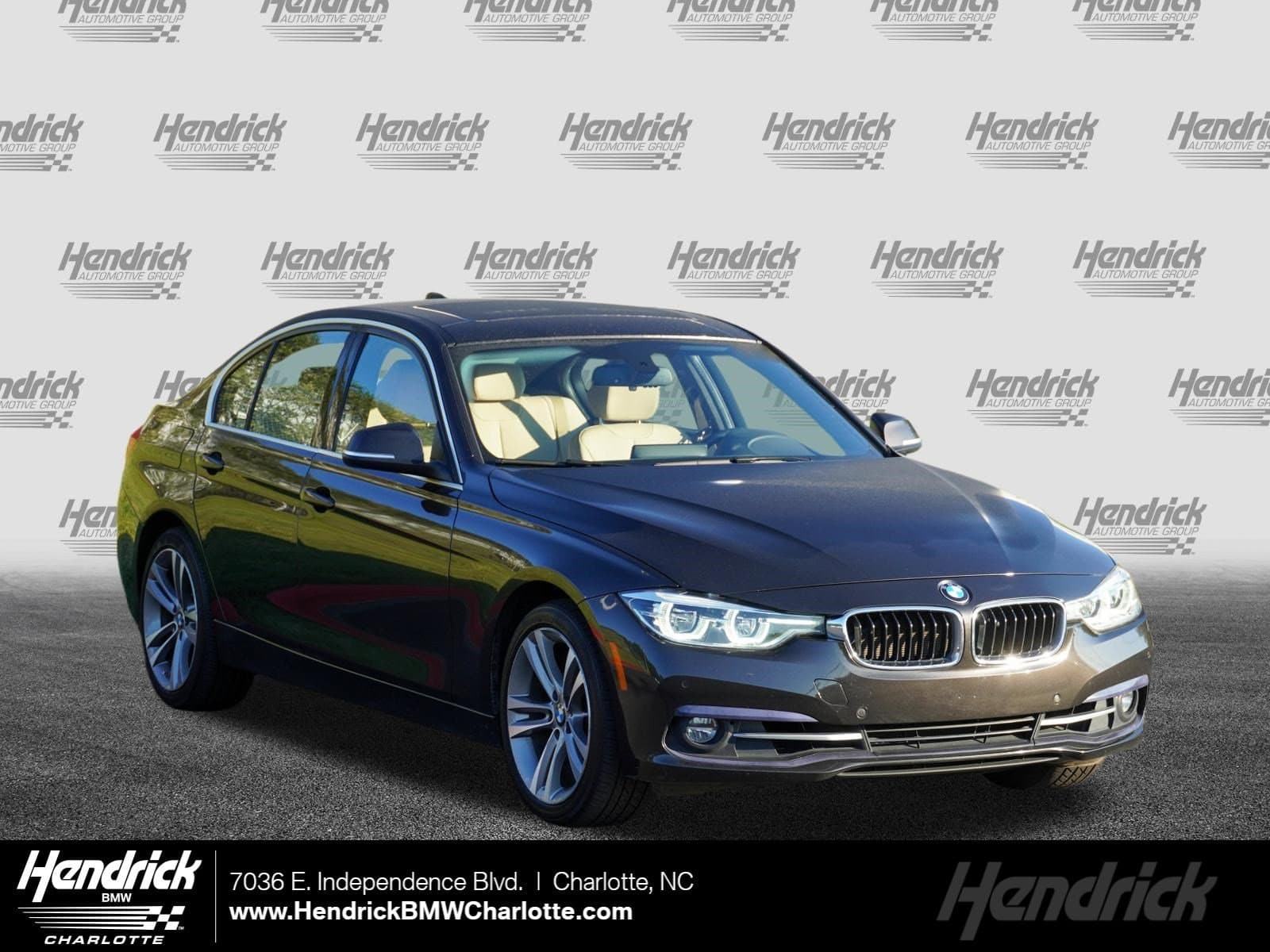 2017 BMW 3 Series 330i xDrive — photo 1 of 33