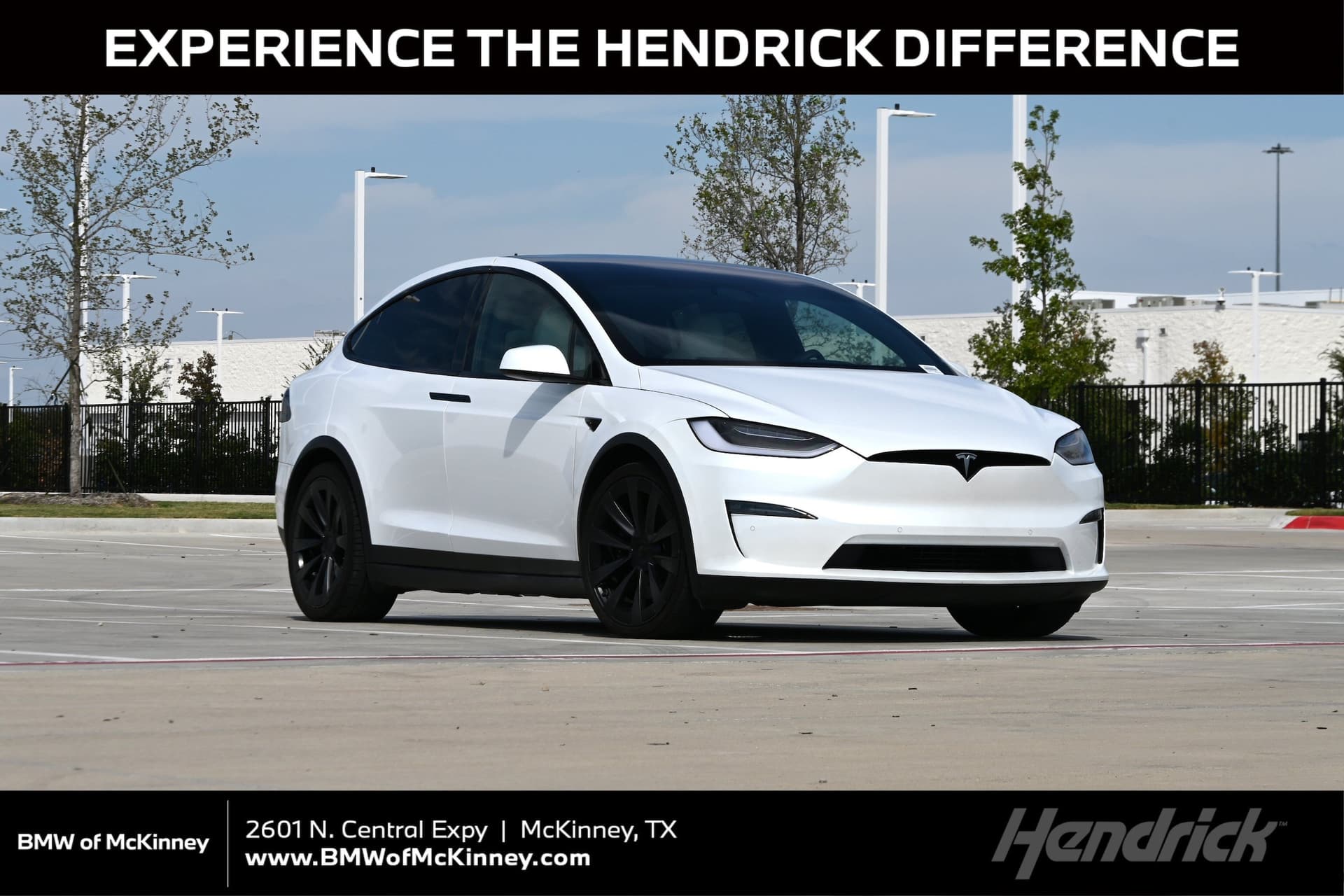 2022 Tesla Model X Base — photo 1 of 36