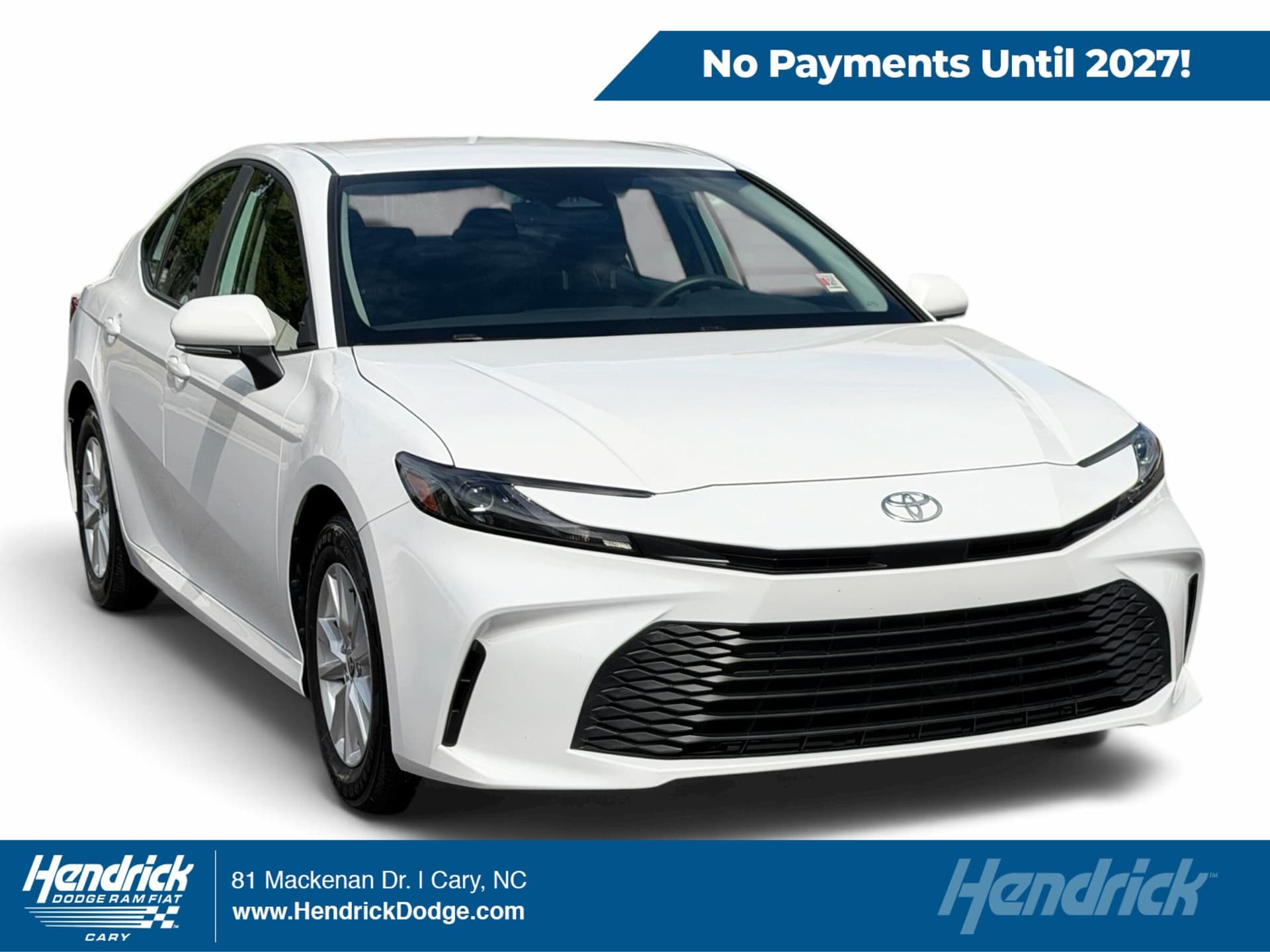 2025 Toyota Camry LE — photo 1 of 35