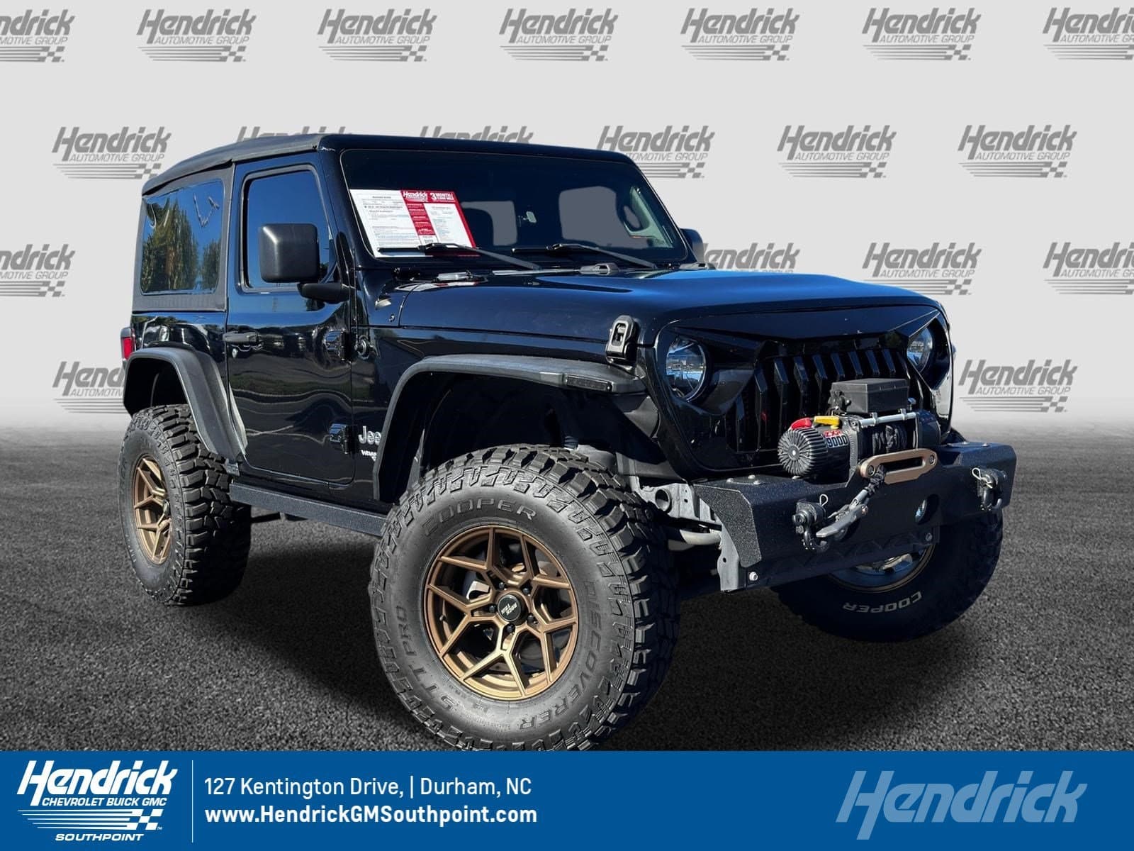 2019 Jeep Wrangler Sport — photo 1 of 35