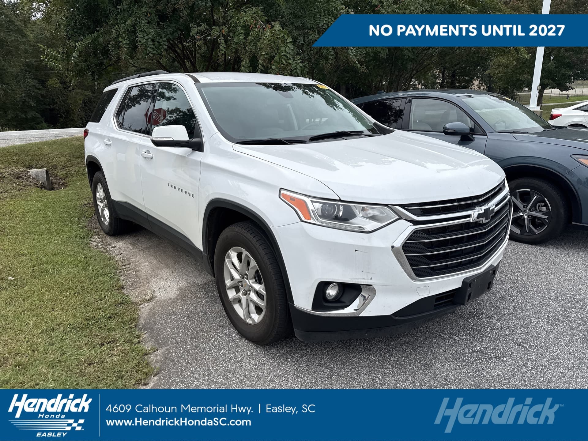 2021 Chevrolet Traverse LT Leather — photo 1 of 12