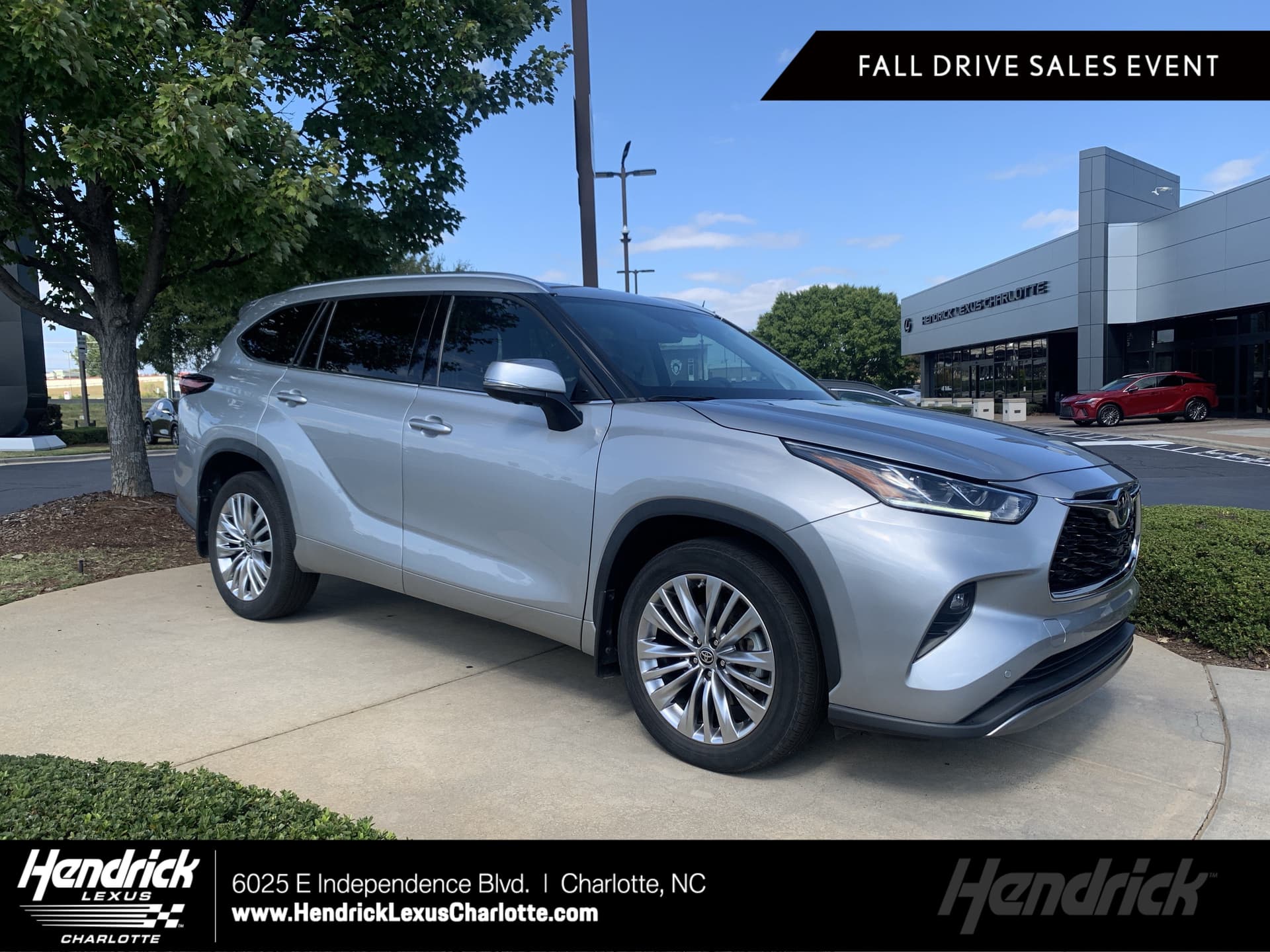 2024 Toyota Highlander Platinum — photo 1 of 36