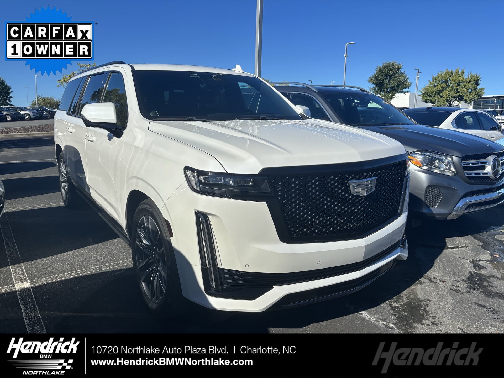 2022 Cadillac Escalade ESV Sport — photo 1 of 38