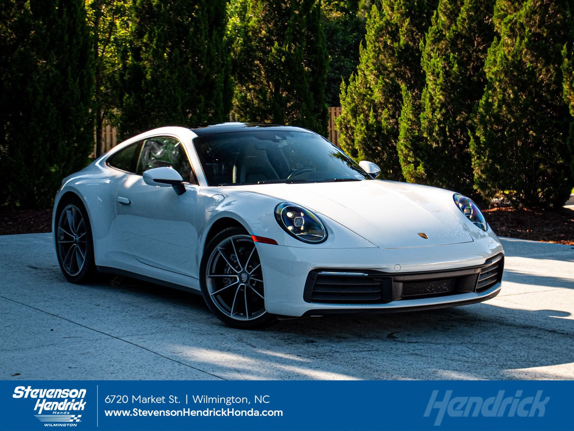 2020 Porsche 911 Carrera — photo 1 of 10