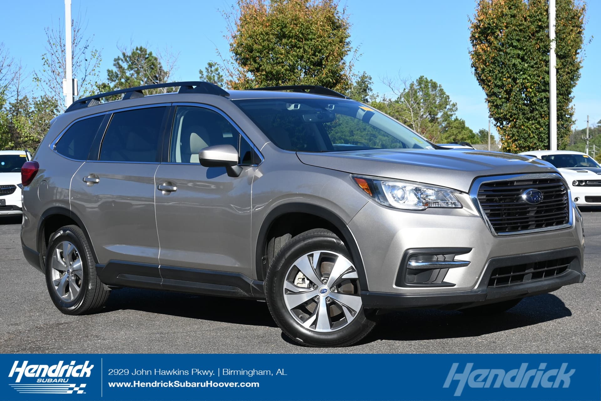 2019 Subaru Ascent Premium — photo 1 of 17