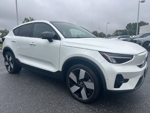 2023 Volvo C40 Recharge Pure Electric Plus — photo 1 of 6