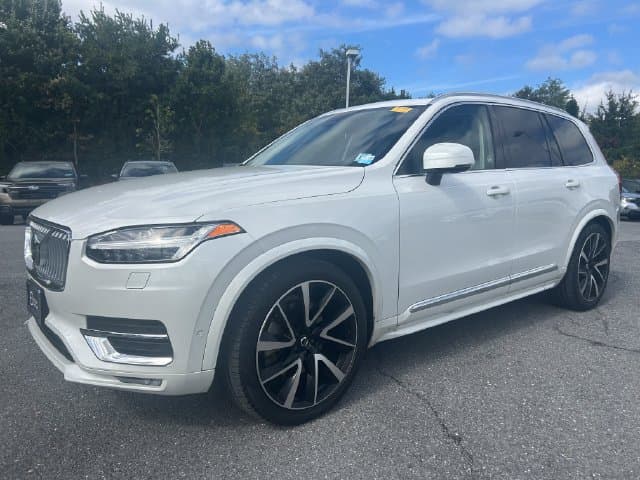 2024 Volvo XC90 Base — photo 1 of 5