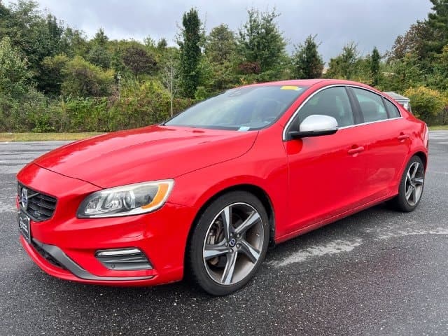 2015 Volvo S60 T6 R-Design Platinum — photo 1 of 5
