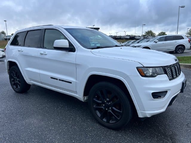 2018 Jeep Grand Cherokee Laredo — photo 1 of 4