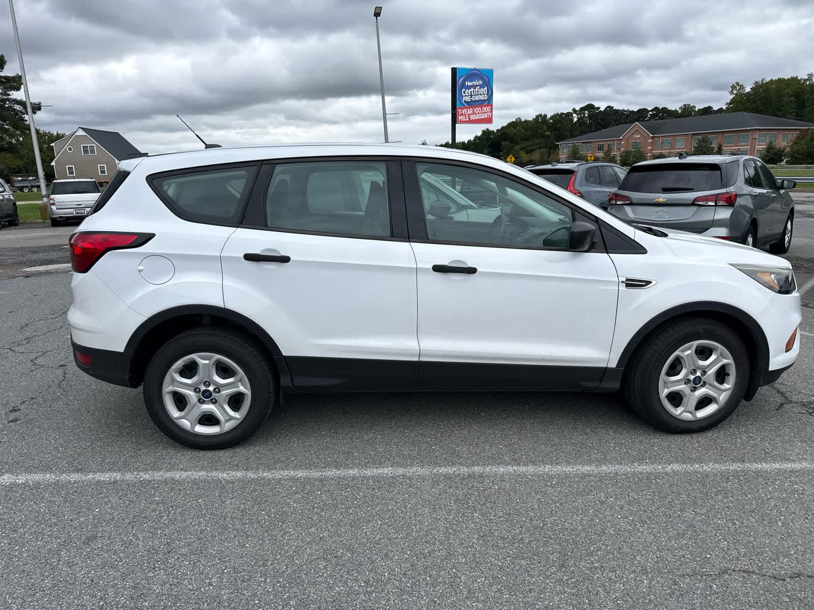 2019 Ford Escape S — photo 1 of 2