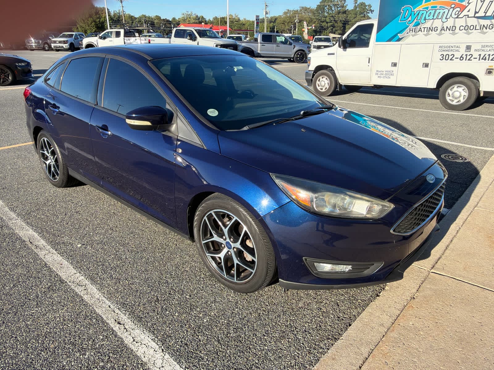 2017 Ford Focus SEL — photo 1 of 4