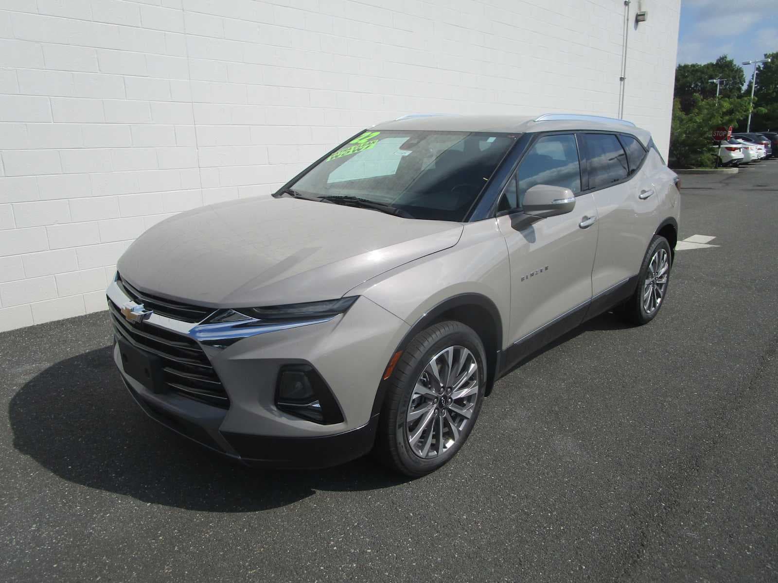 2022 Chevrolet Blazer Premier — photo 1 of 31