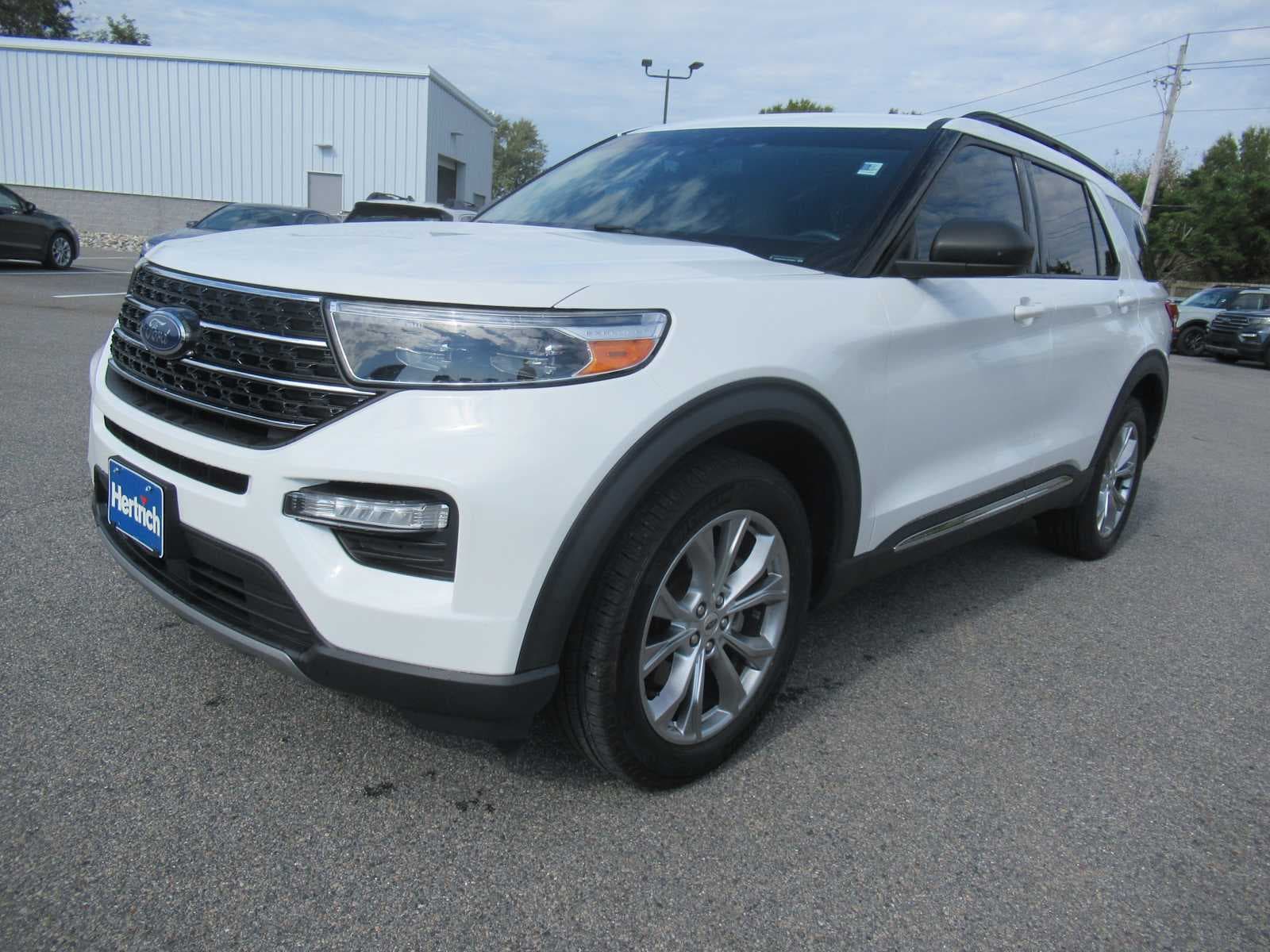 2020 Ford Explorer XLT — photo 1 of 35