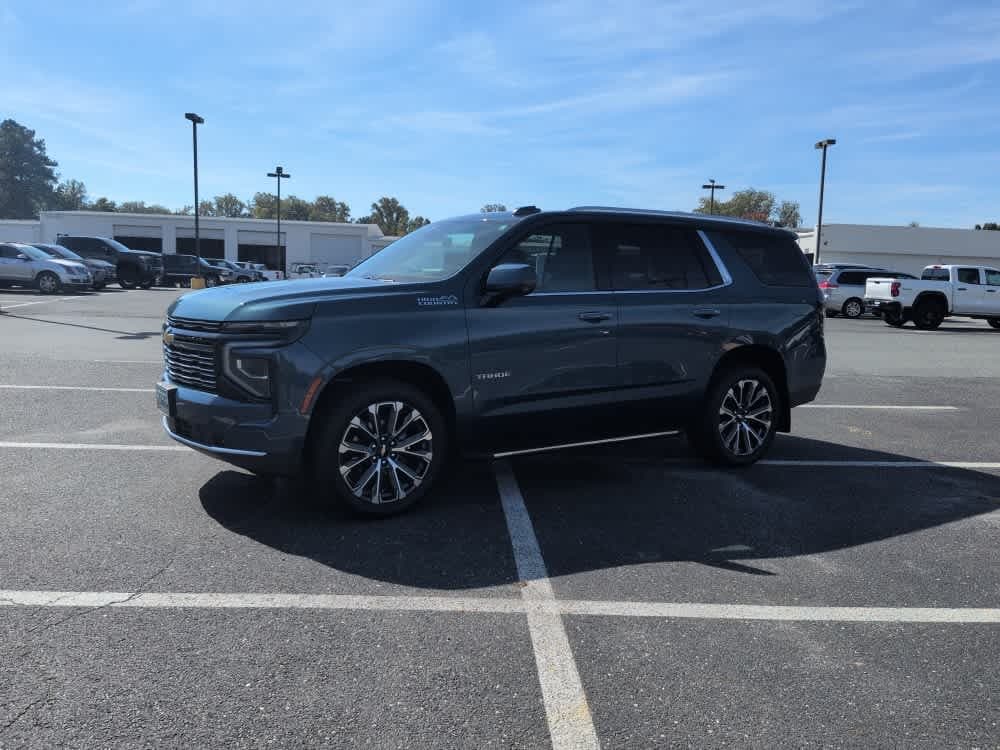 2025 Chevrolet Tahoe High Country — photo 1 of 18