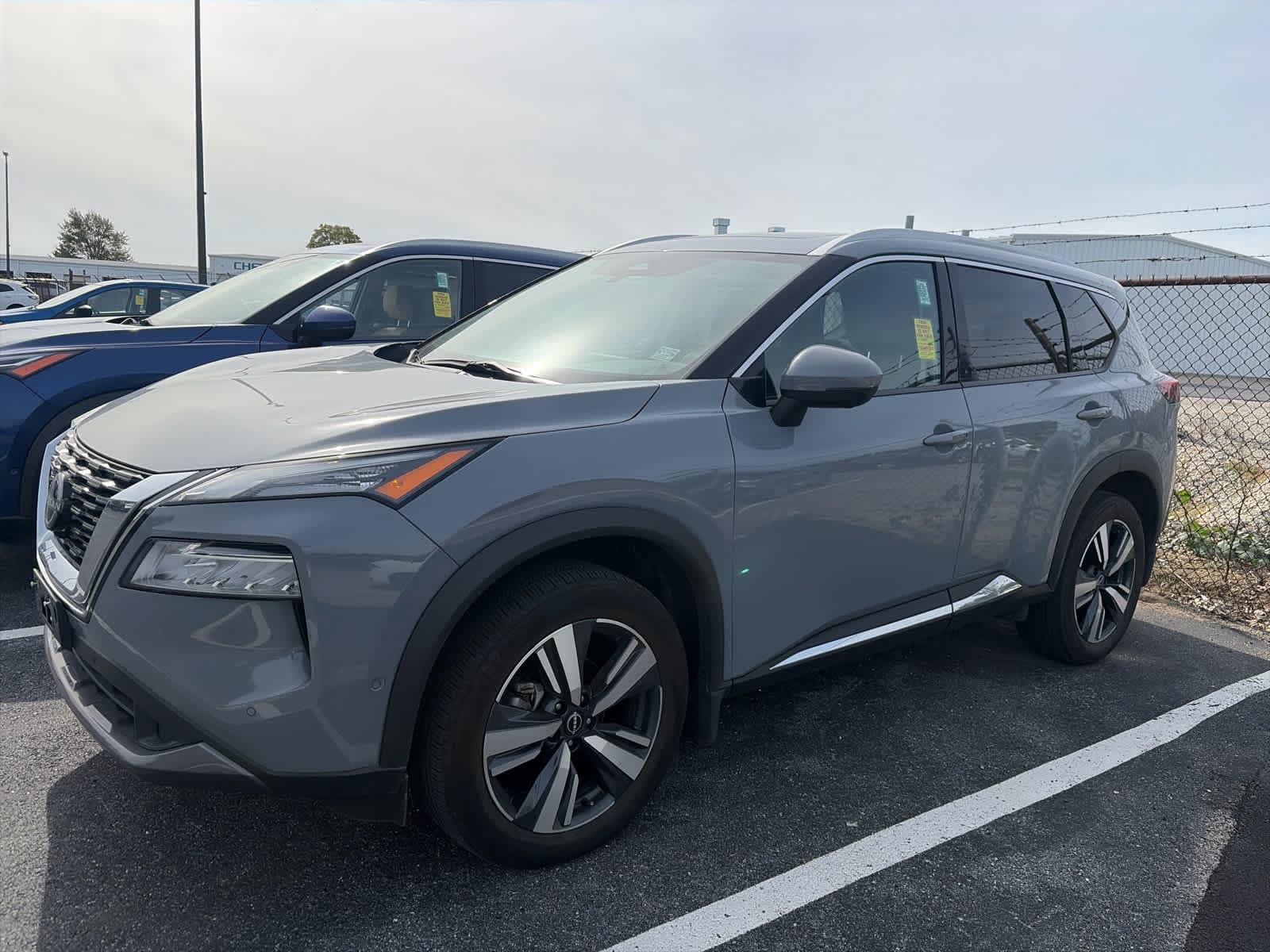 2023 Nissan Rogue SL — photo 1 of 4