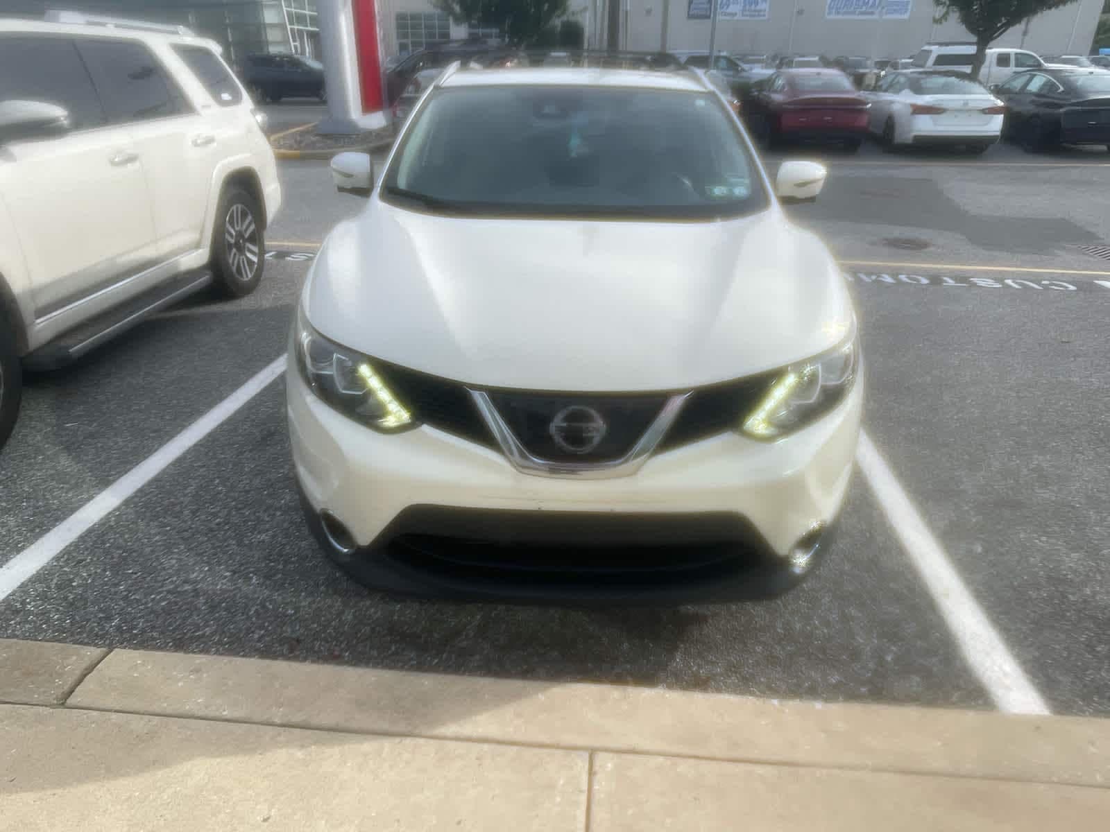 2019 Nissan Rogue Sport SV — photo 1 of 2
