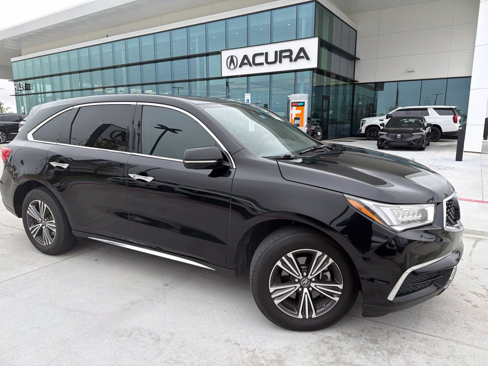 2018 Acura MDX Base — photo 1 of 10