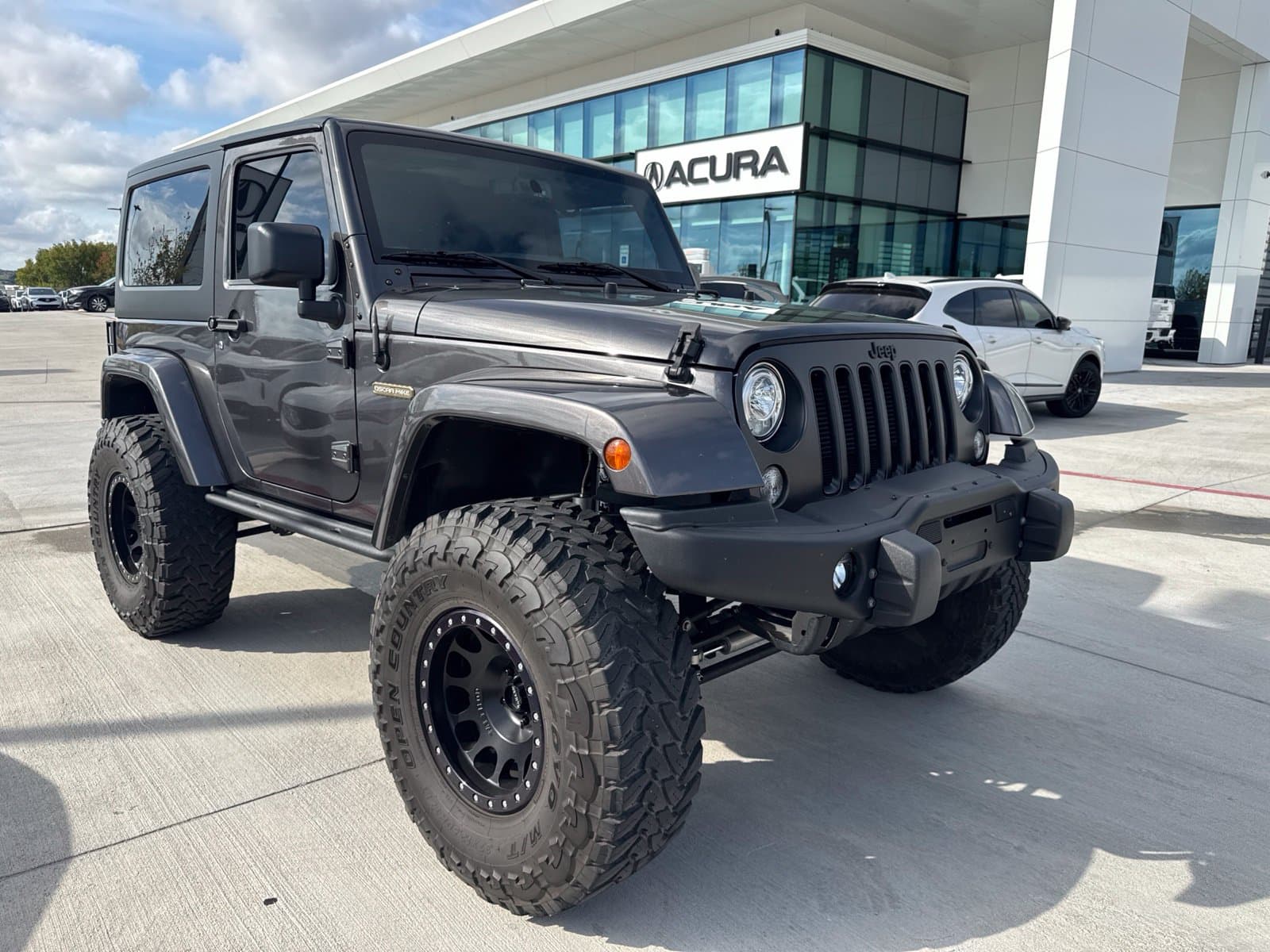 2018 Jeep Wrangler JK Sport — photo 1 of 15